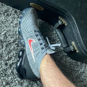 Meet your Posher, Rafael